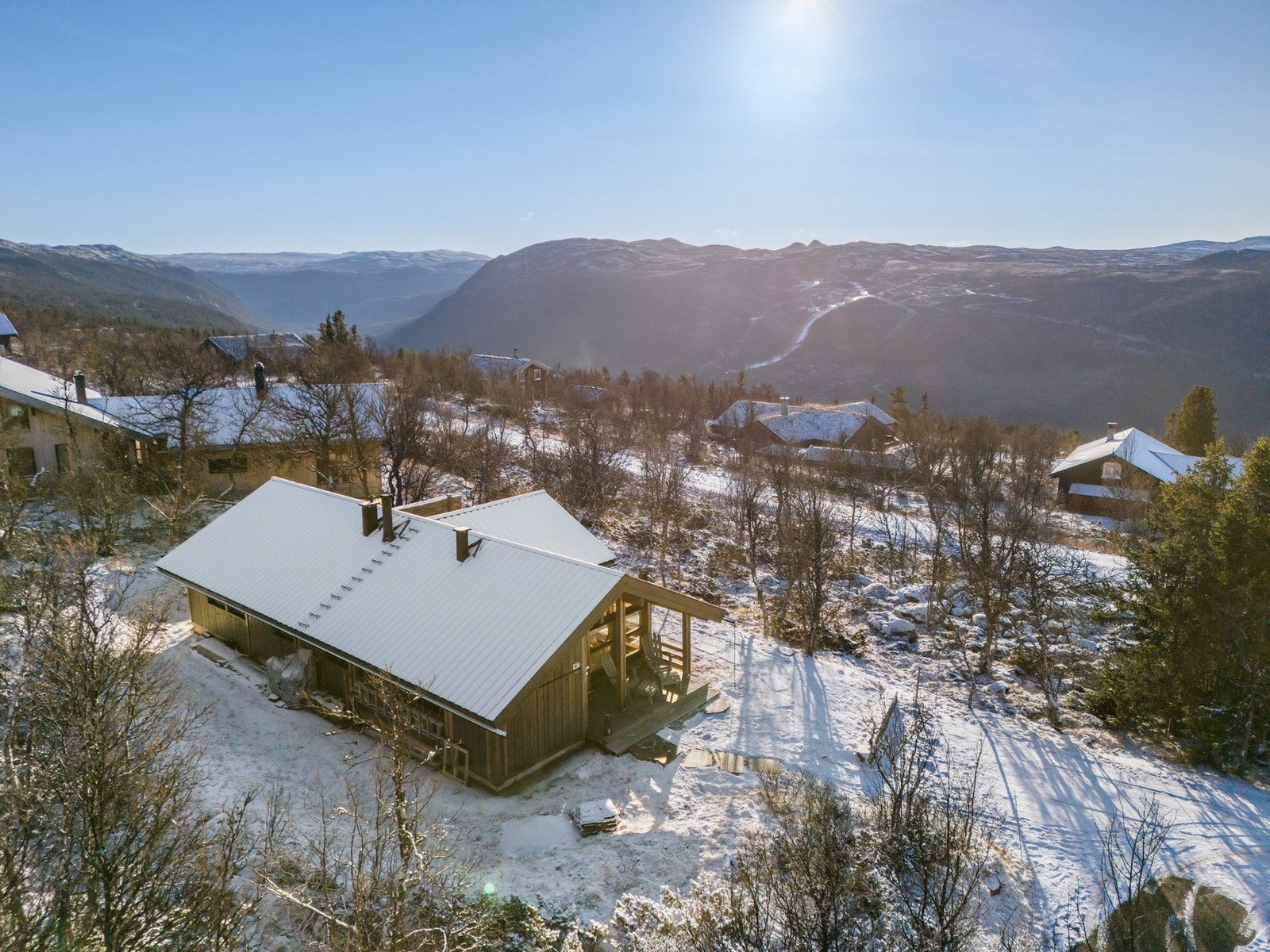 Nydelig solrik tomt på øverste rekke i Vestre Fjellsnaret - krembeliggenhet! Galleribilde