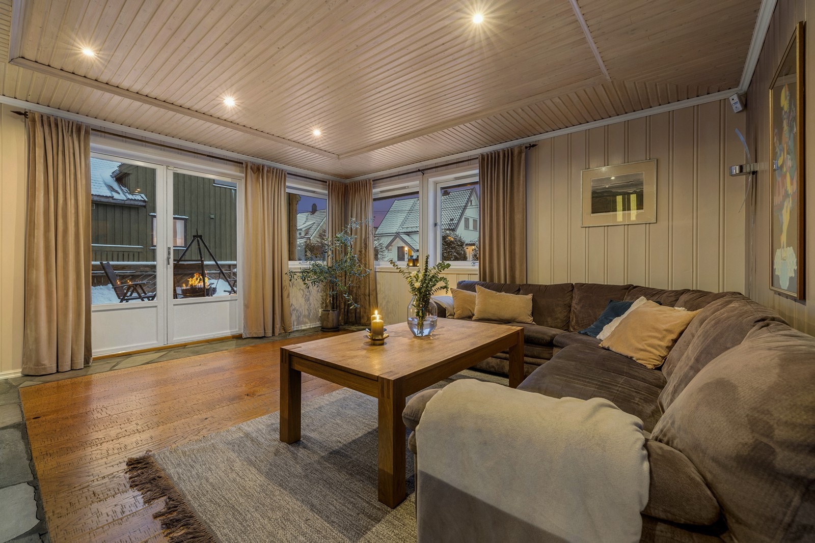 Boligen er presentert av Frode Bjørnevik i EiendomsMegler 1. Galleribilde