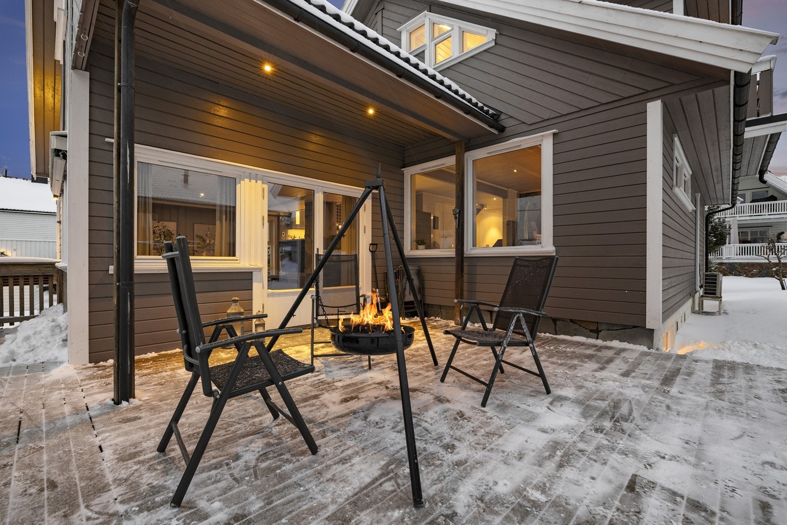 Dette er en stor enebolig med flotte uteområder! Foto av Mads Karlsen. Galleribilde