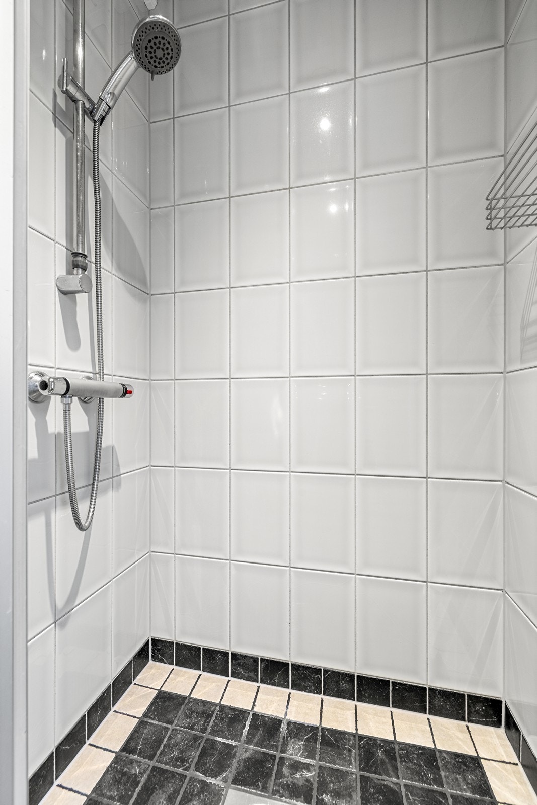 Dusjnisje. Galleribilde