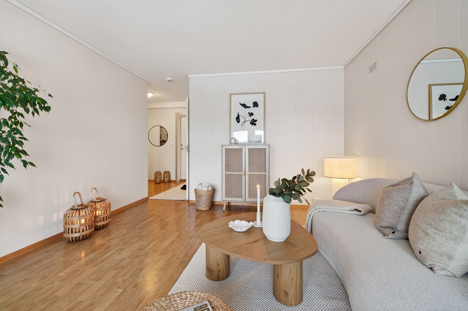 Stuen har flere møbleringsmuligheter Galleribilde