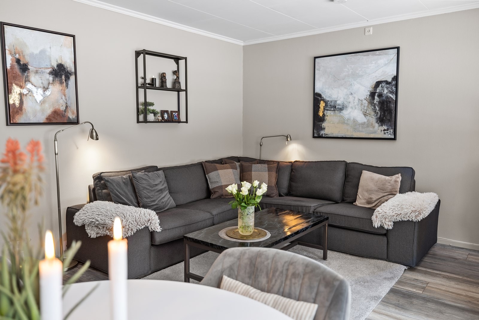 Her møter du et godt rom med gode møbleringsmuligheter. Galleribilde