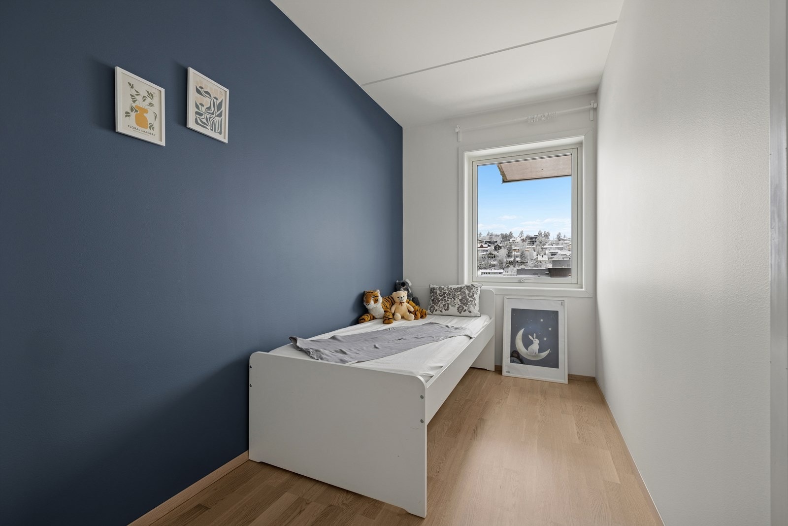 Det siste soverommet, med adkomst fra stuen, brukes i dag som barnerom, men kan enkelt tas bort for å skape en mer romslig stue. Galleribilde