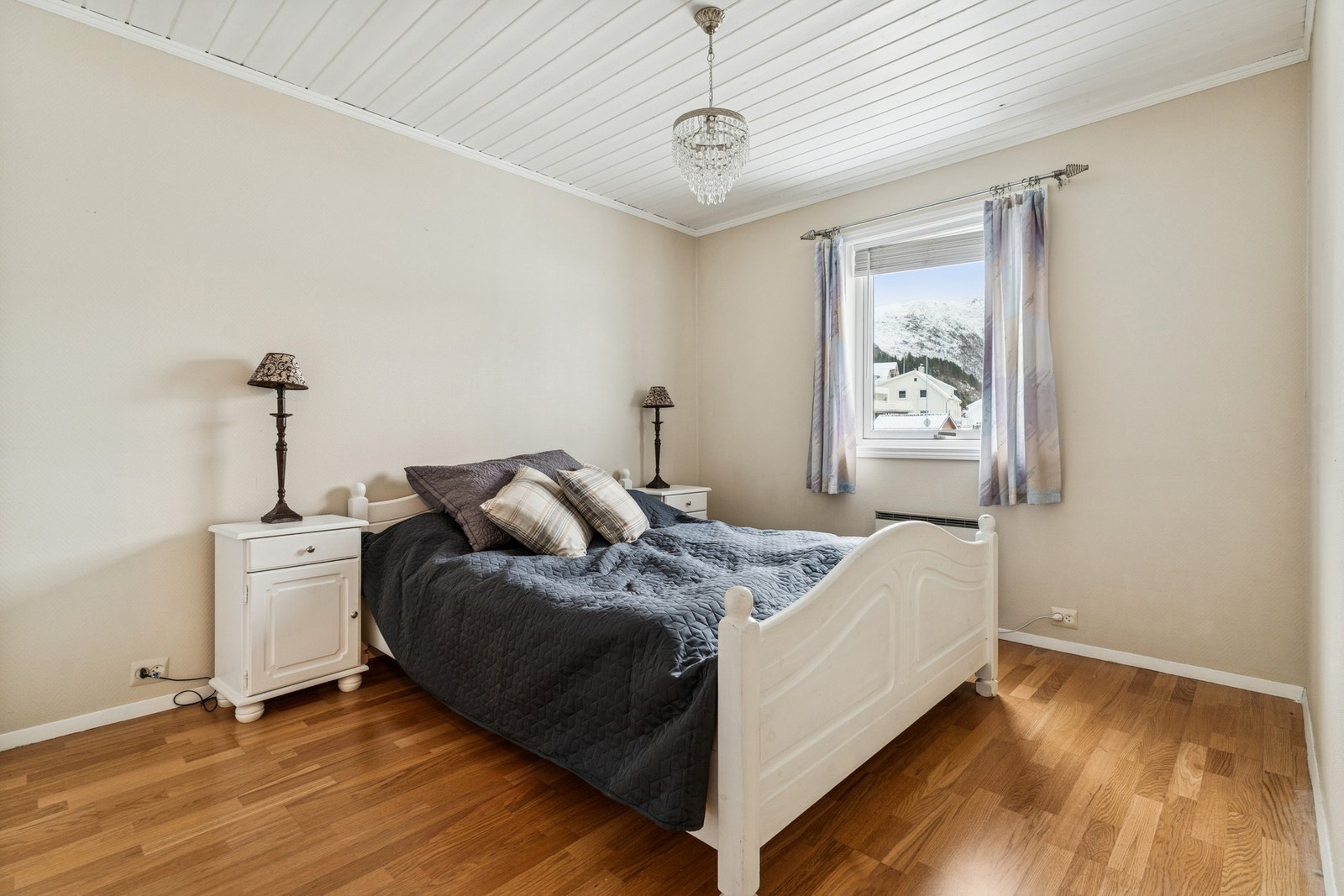 Hovedsoverommet er av god størrelse. Galleribilde