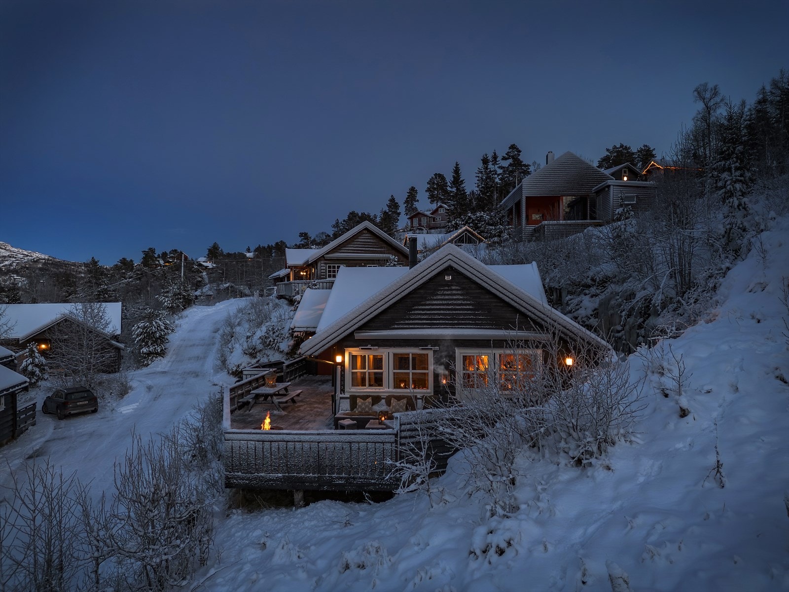 Veien til hytten blir brøytet gjennom hele vinteren. Galleribilde