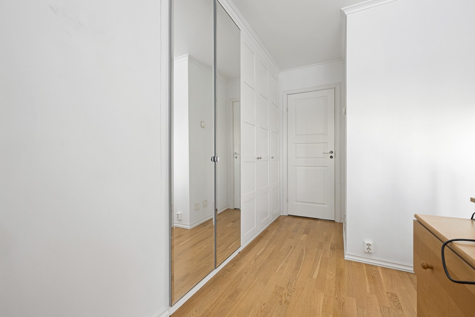 God garderobeplass Galleribilde