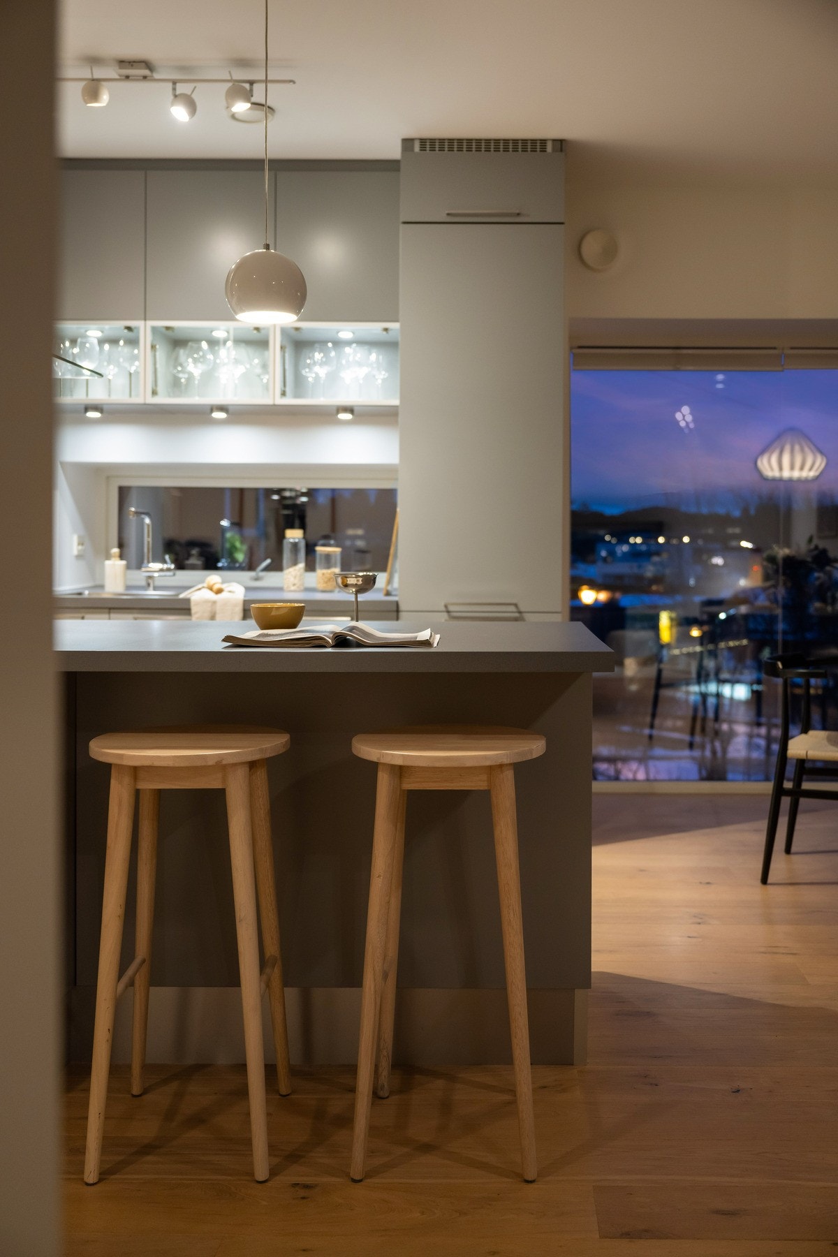 Praktisk barløsning ved kjøkkenøyen. Galleribilde