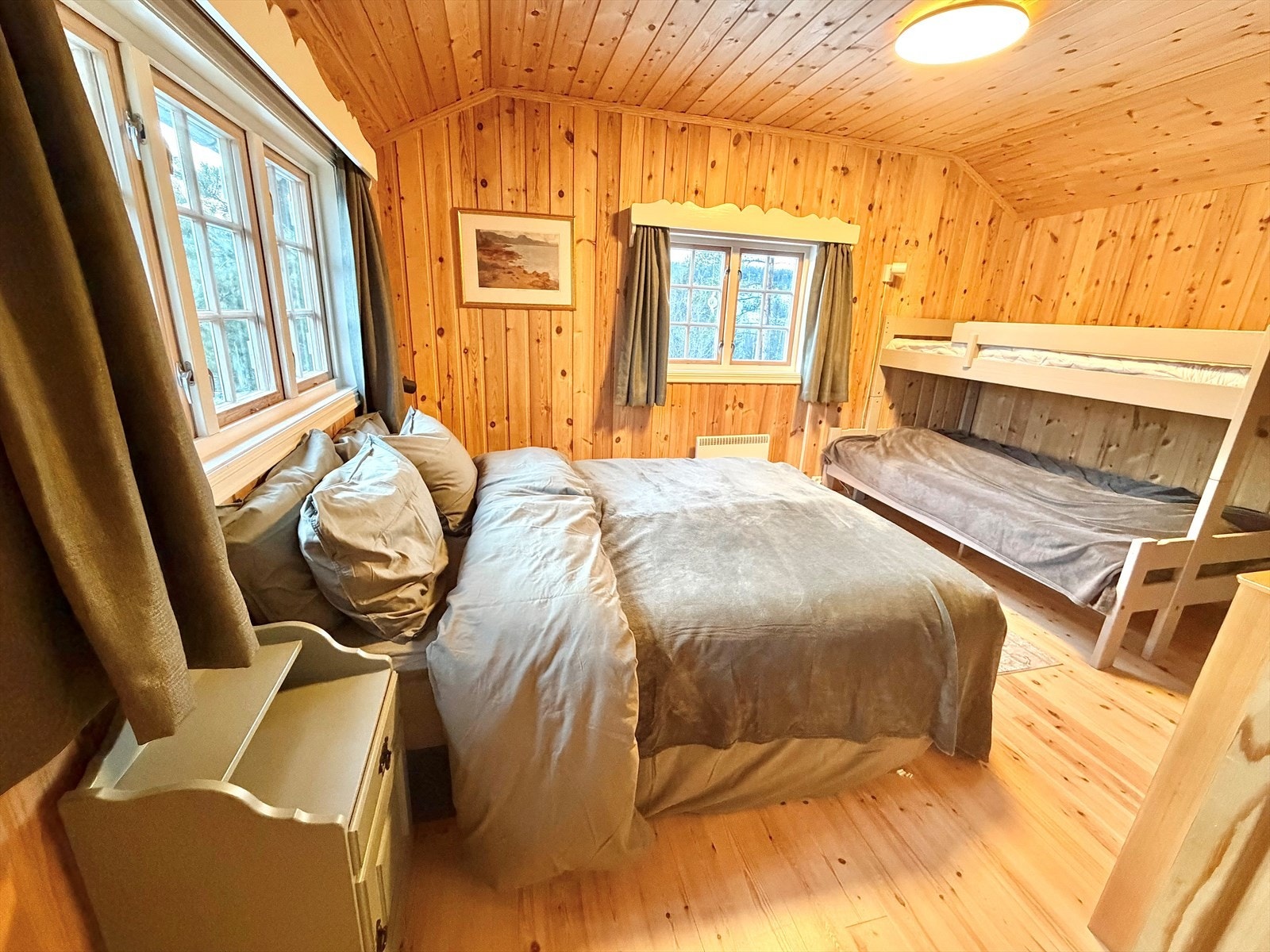 Og til en køyeseng Galleribilde