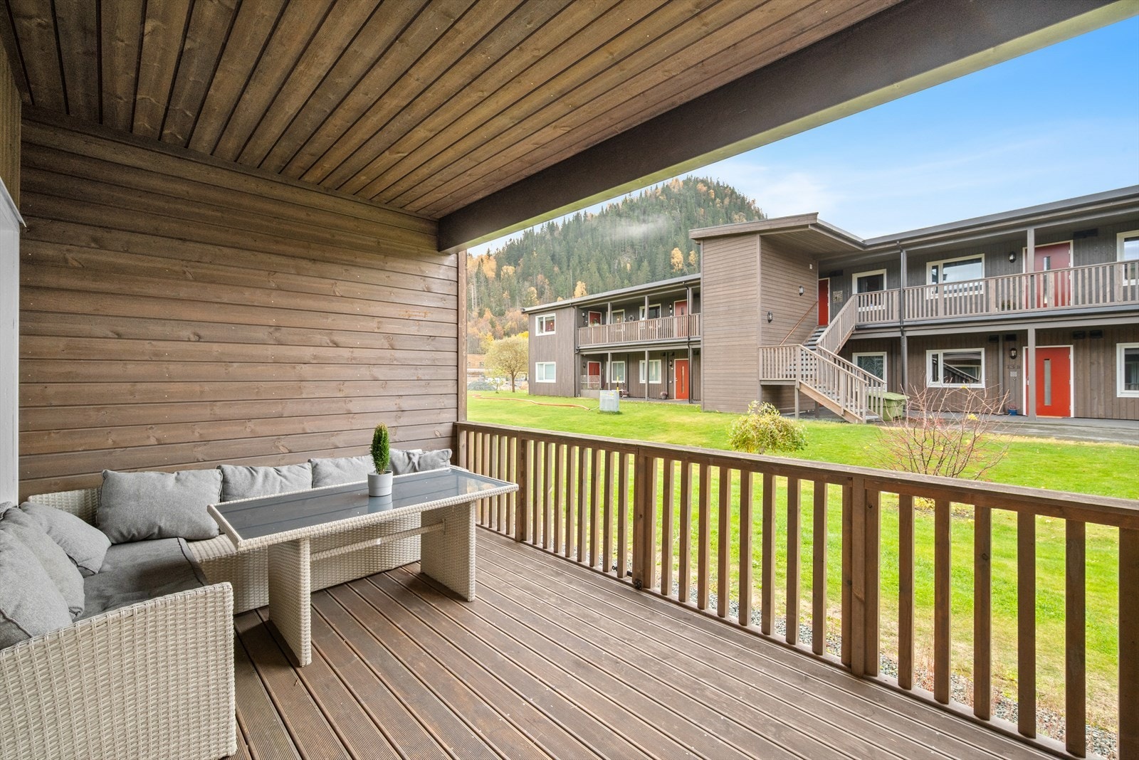 Terrassen er takoverbygd og måler cirka 11 kvm. Galleribilde