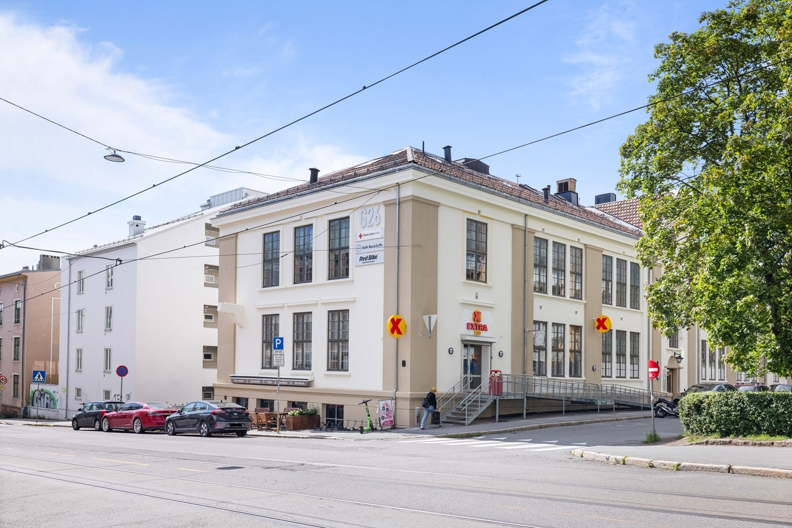 Coop Extra ligger i umiddelbar nærhet til leiligheten. Galleribilde