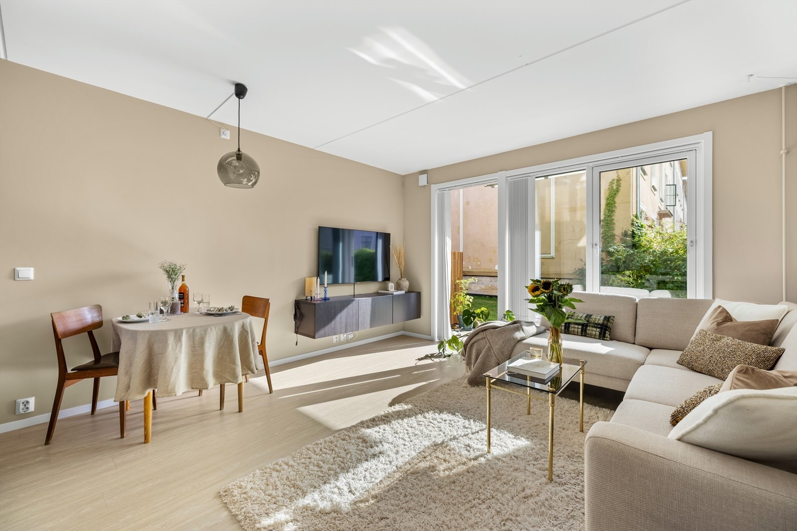 Fjernvarme og varmtvann er inkludert i felleskostnadene. Galleribilde