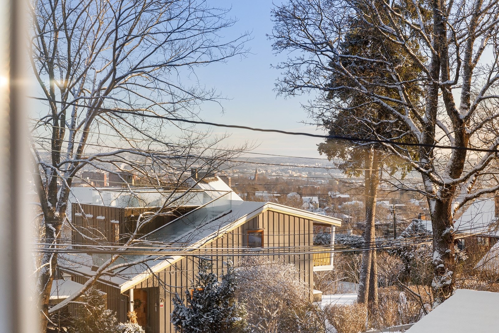 Utsikt fra badet ned til Oslo sentrum. Galleribilde
