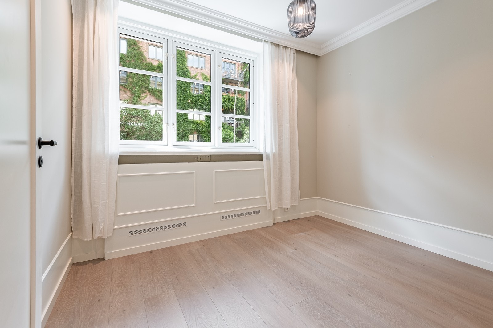 Soverom 2 av god størrelse Galleribilde