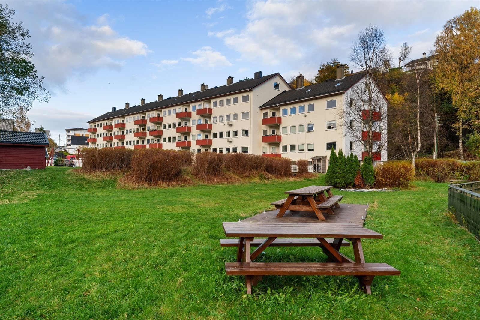 - Mye inkl. i fellesutgiftene, bla. grunnpakke tv/internett, kommunale avgifter/eiendomsskatt mm - Galleribilde