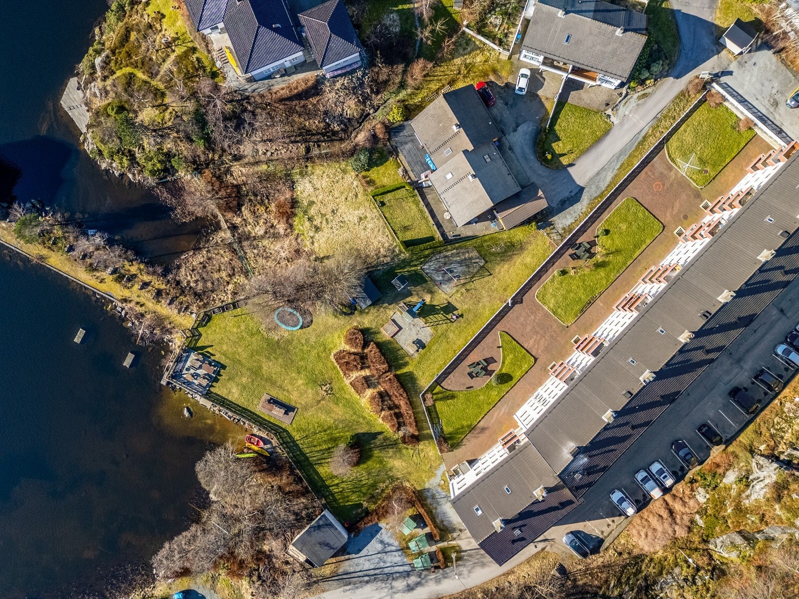 - Borettslaget fremstår velholdt med nydelige fellesarealer til glede for beboerne - Galleribilde