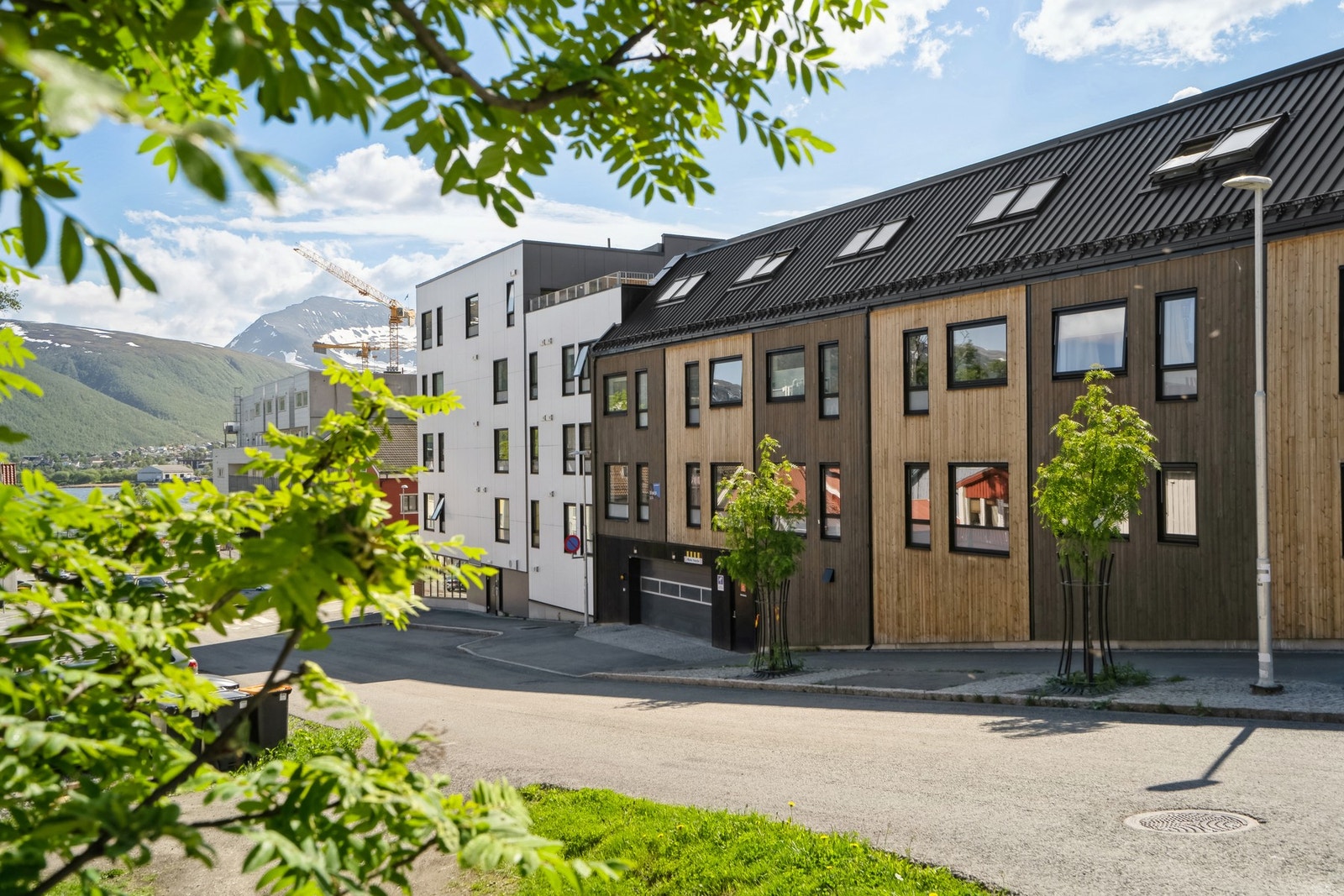 velkommen til Elvegata 8.
Stor 2 roms leilighet. Har en smart og funksjonell planløsning som gir gode møbleringsmuligheter og en luftig romfølelse Galleribilde