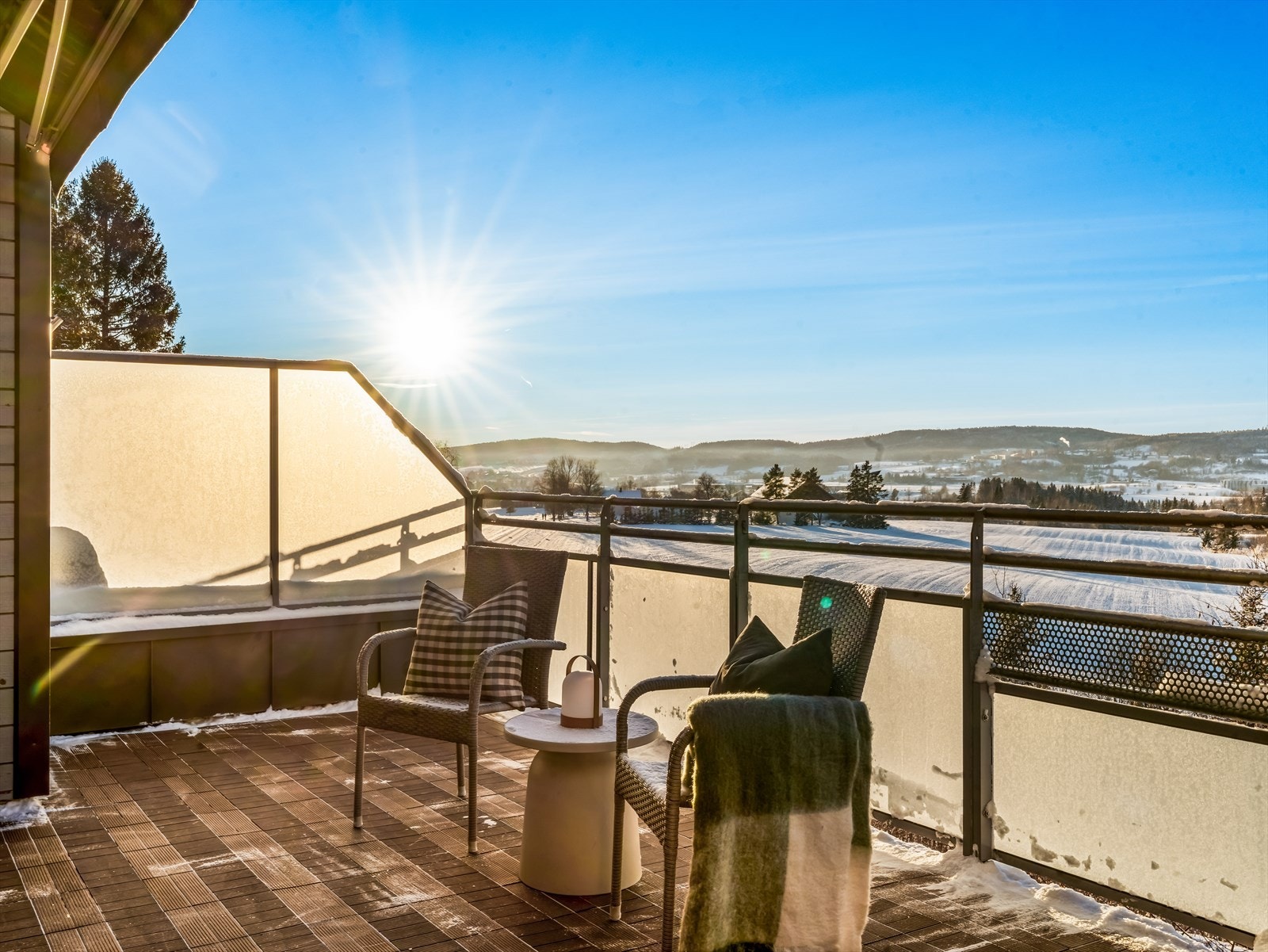 Velkommen til Hattemakerlia 90, presentert av Magnus Gjellan i Nordvik Bolig! Foto: Stefan Borup Galleribilde