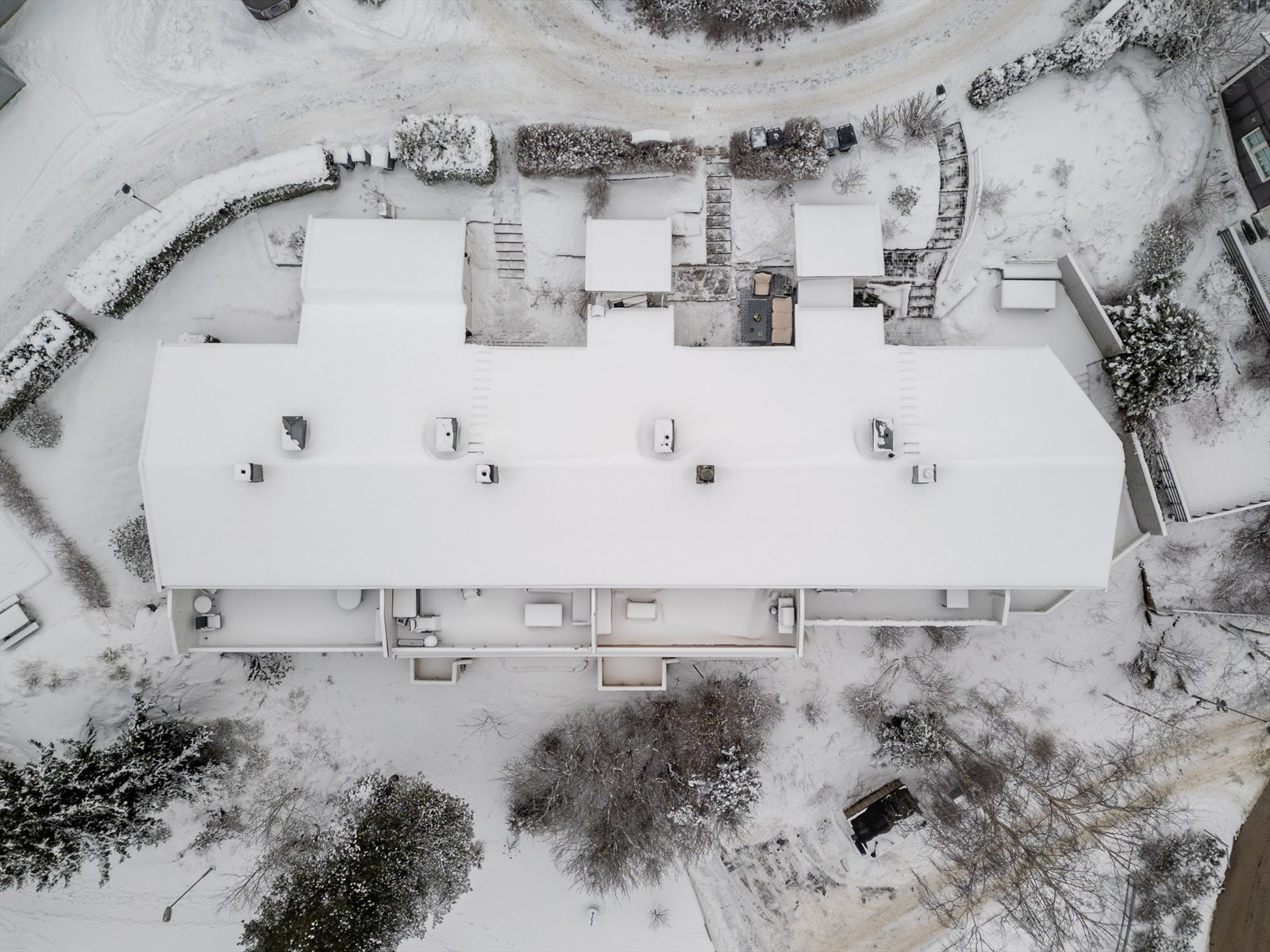 Her får du en oversikt over boligens uteplasser. Galleribilde