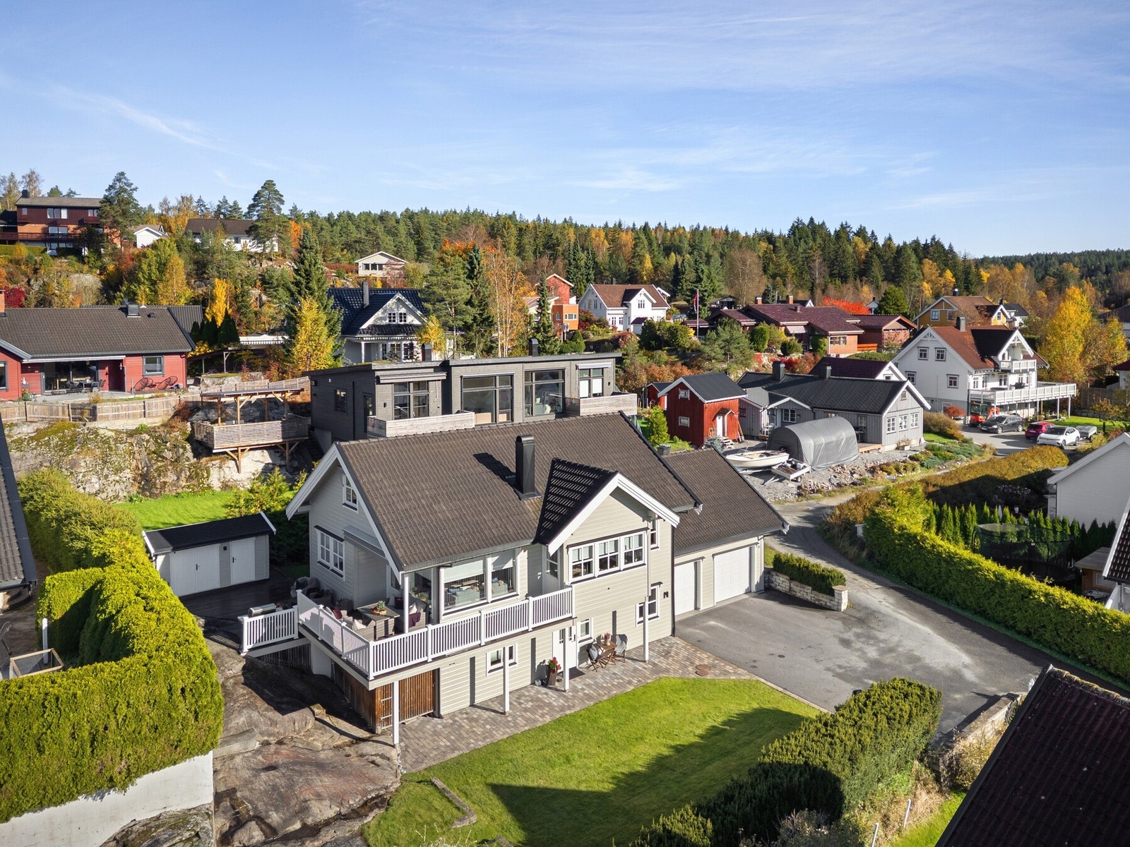 Uteplassene er velegnet for både avslapning og sosiale sammenkomster. Galleribilde