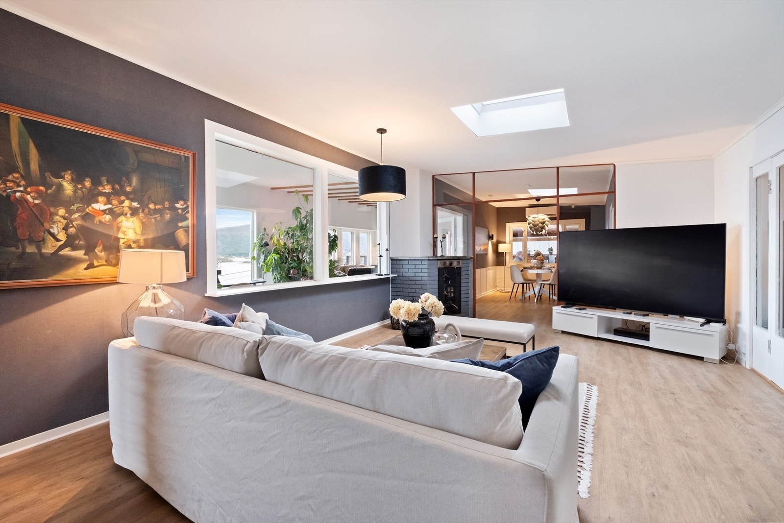 Flott rom. Galleribilde