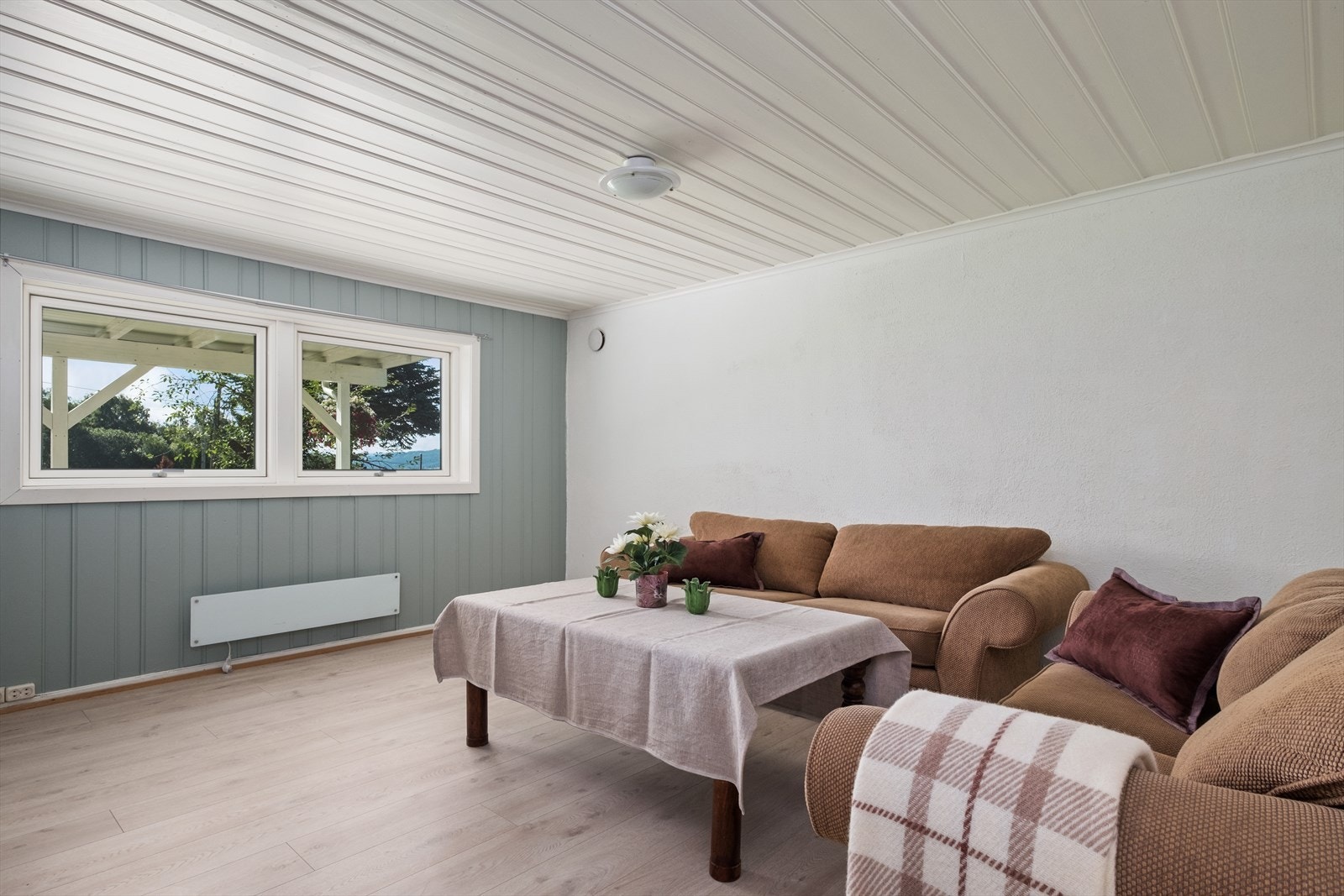 U.etg:
Kjellerstue som alternativt kan benyttes som soverom Galleribilde