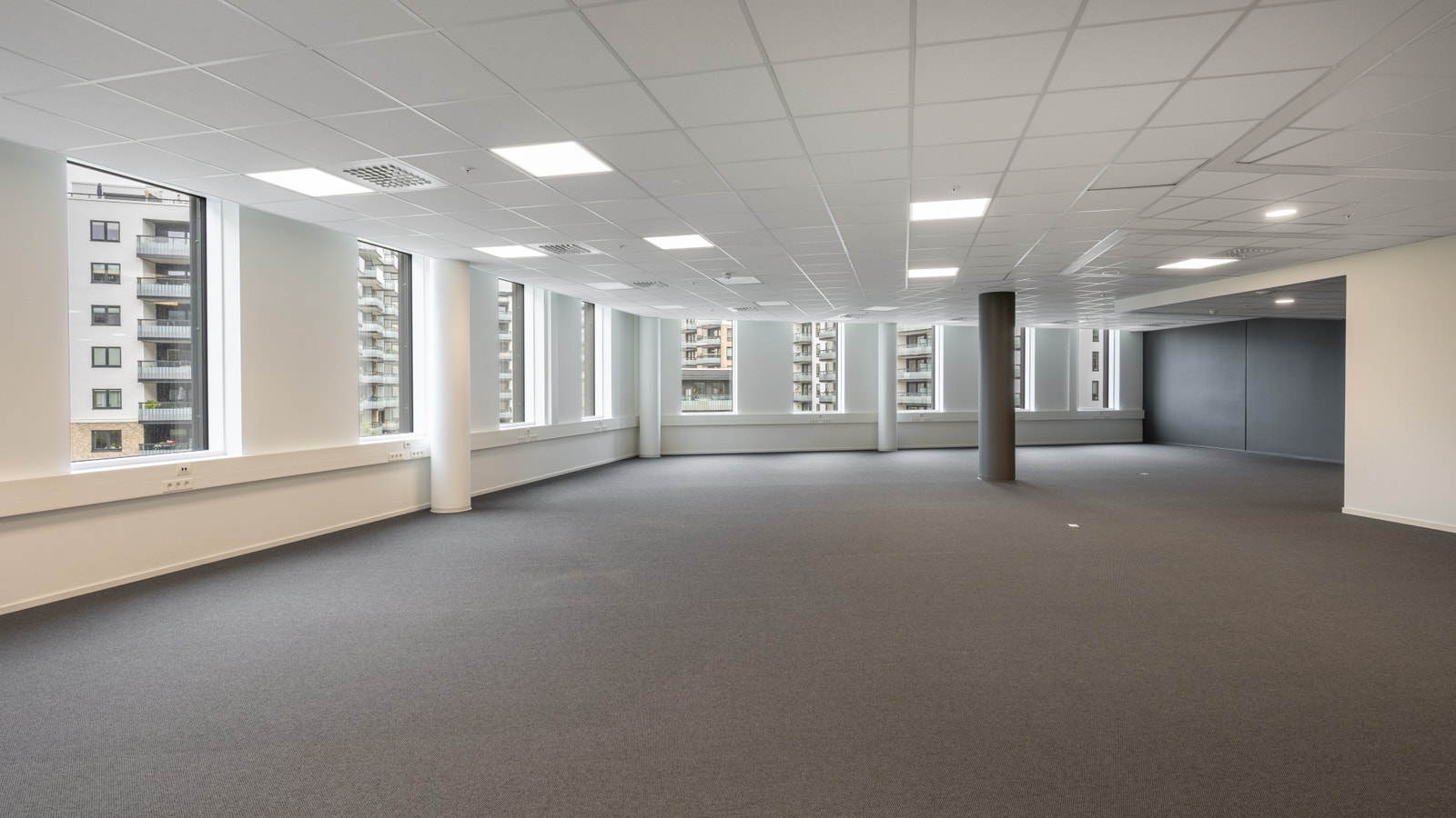 Stort og åpent areal, perfekt for grupperinger i åpent landskap Galleribilde