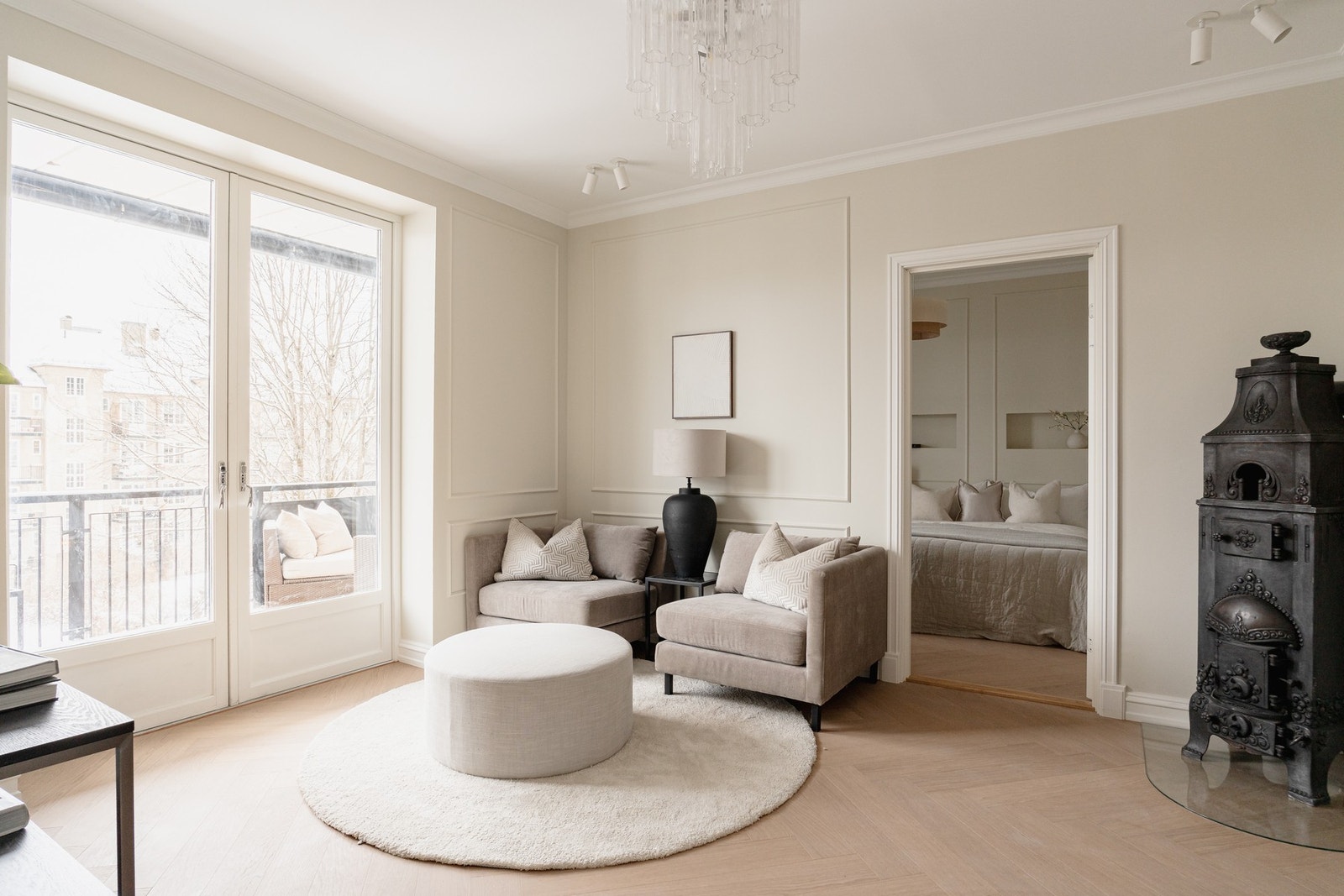 Det er lagt opp til TV på vegg vis-a-vis peisen. Galleribilde