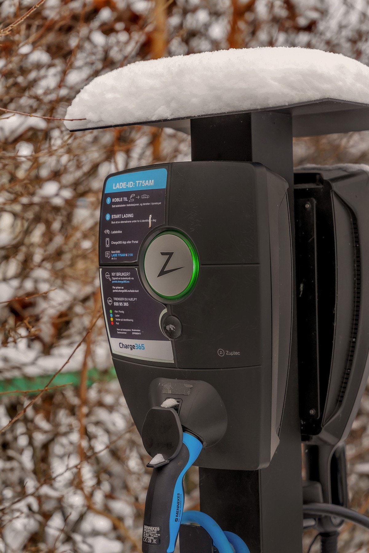 Egne ladeplasser til elbil som har gunstigere pris gjennom sameiet Galleribilde