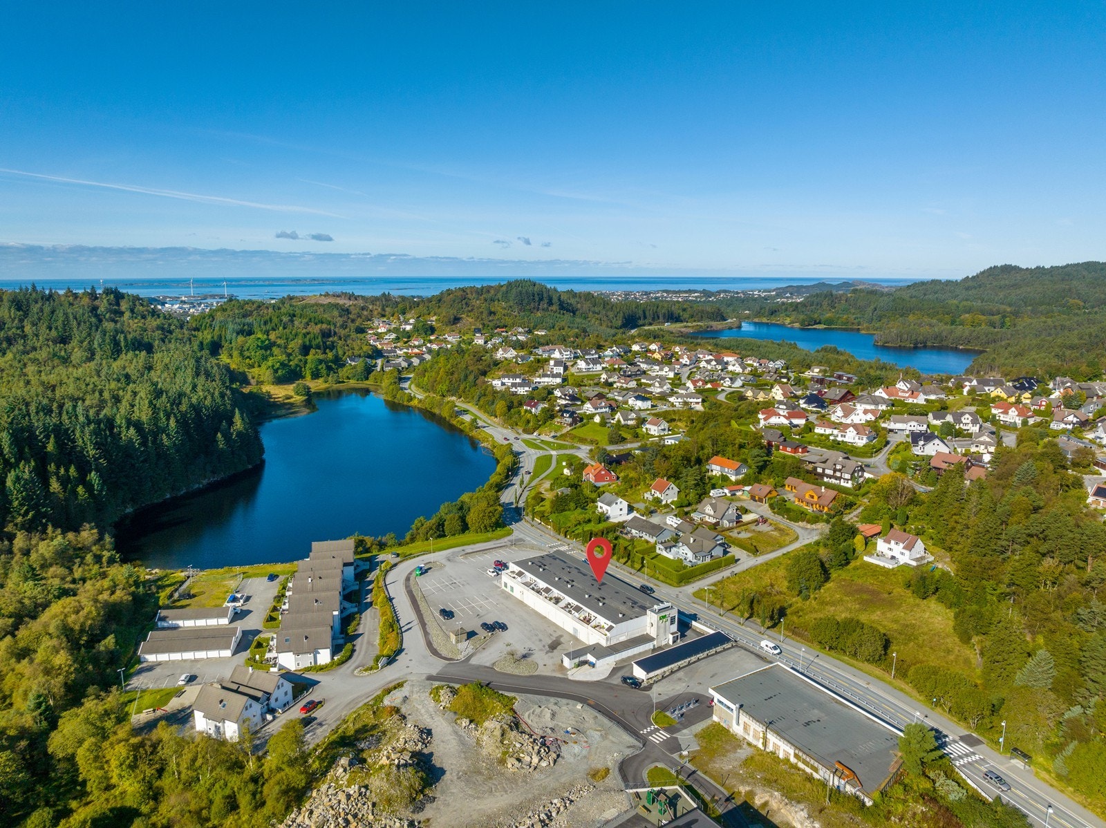 Område, fin beliggenhet i Skåredalen. Butikk i umiddelbar nærhet, skole og barnehage like ved. Samt flotte turområder. Galleribilde