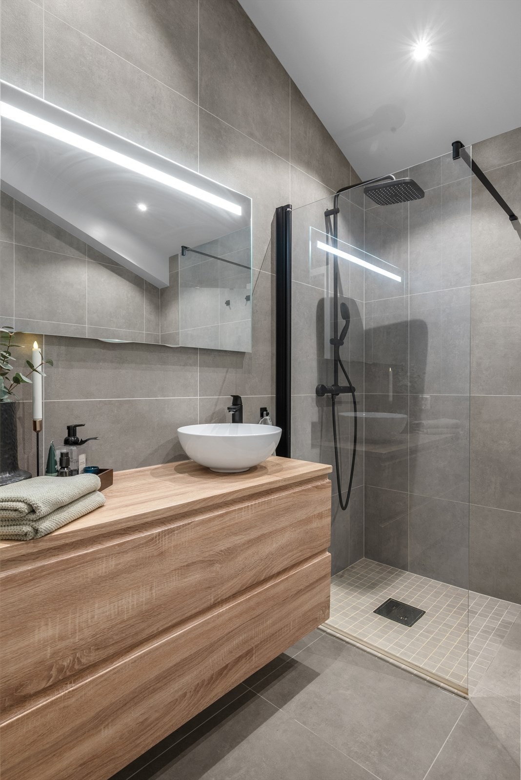 Badet ligger i 2. etasjen, mens vaskerommet ligger i 1. Galleribilde