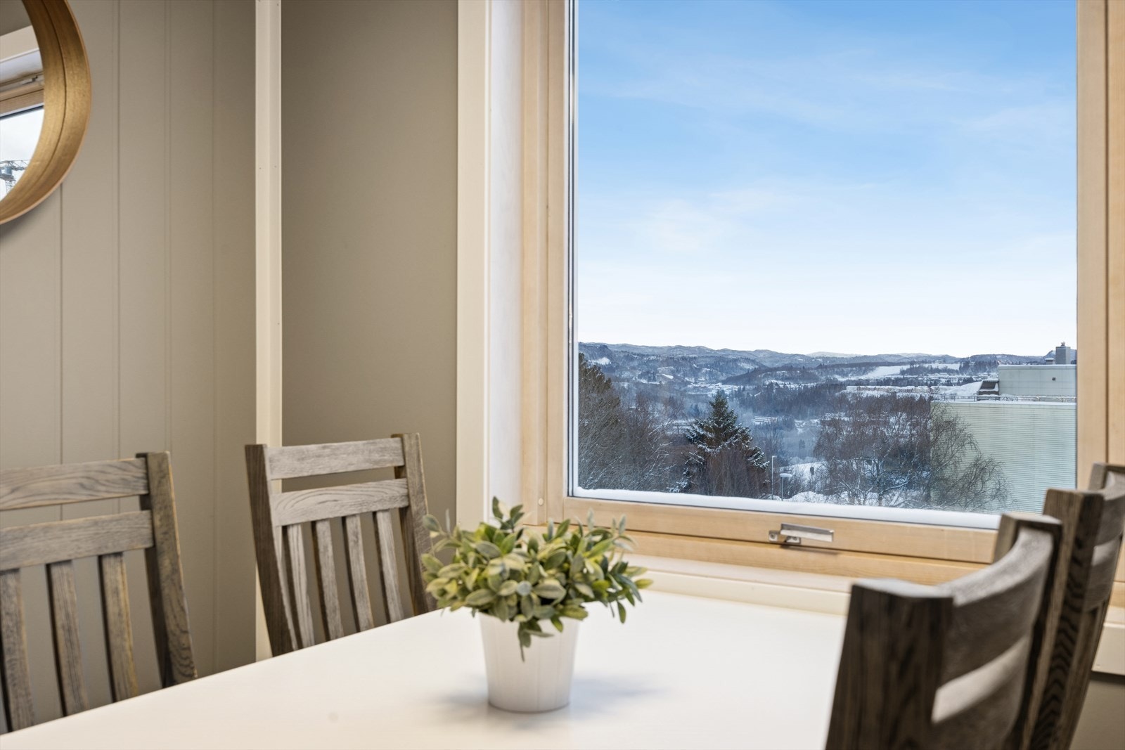 Ta frokost mens du nyter utsikten. Galleribilde