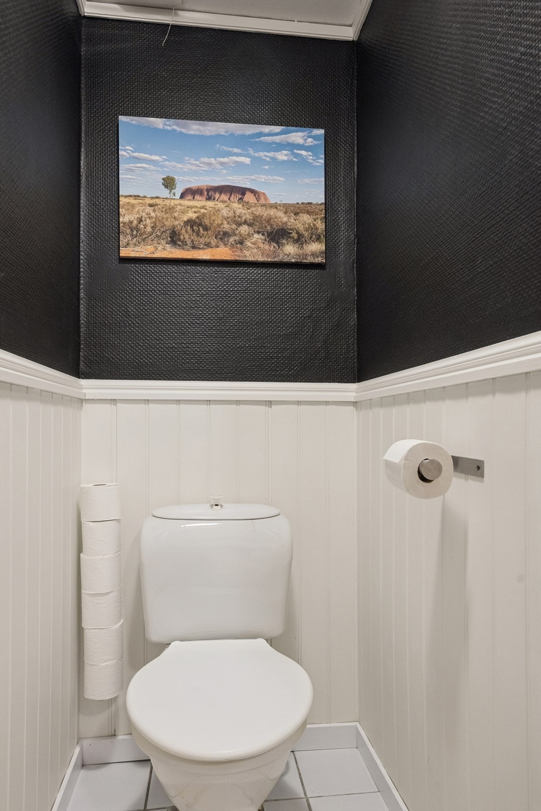 Toalettrom. Galleribilde