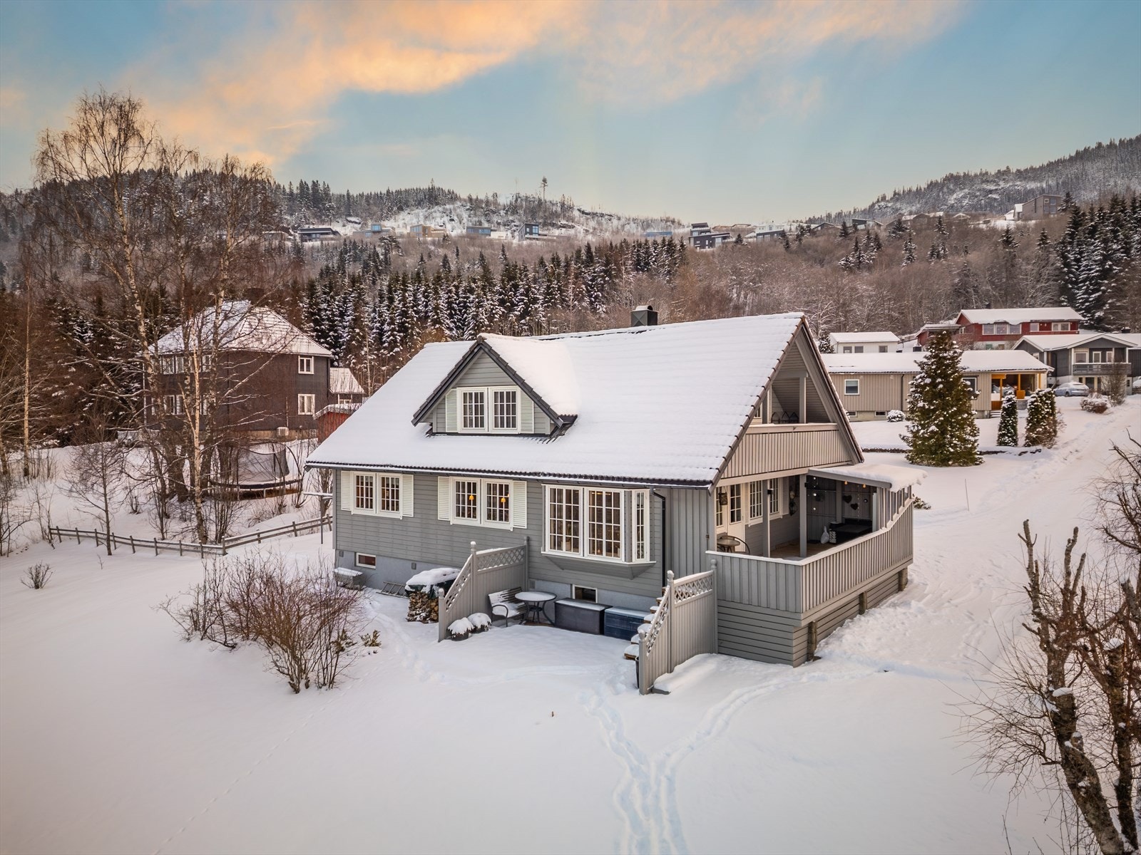 Velkommen til Nerviksveien 4! Bilder tatt av Interiørfoto v/Haukdal. Galleribilde