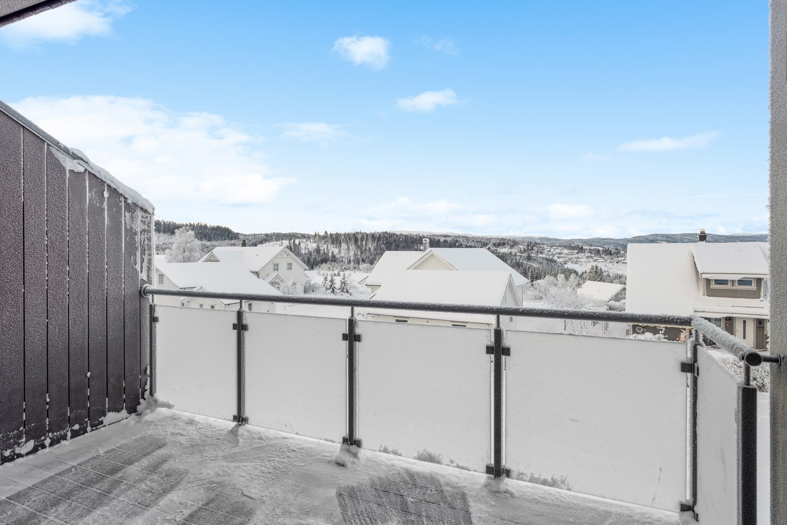 Terrasse mot fjorden Galleribilde