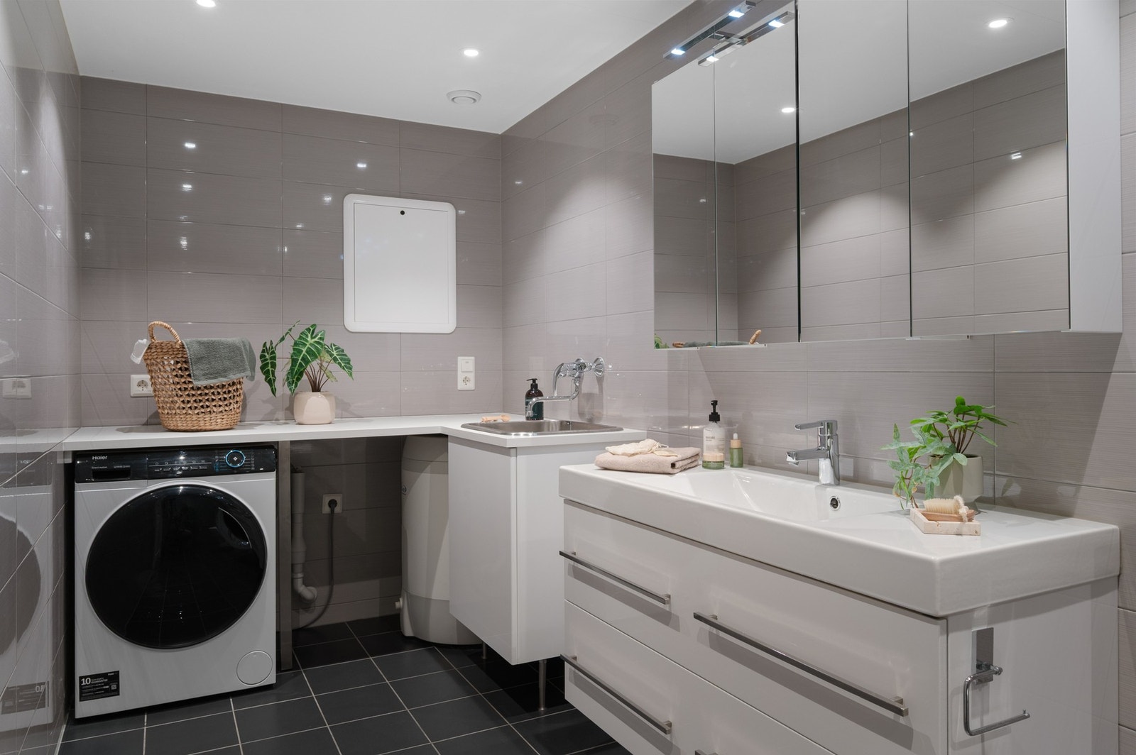 Praktisk løsning for vaskemaskin Galleribilde