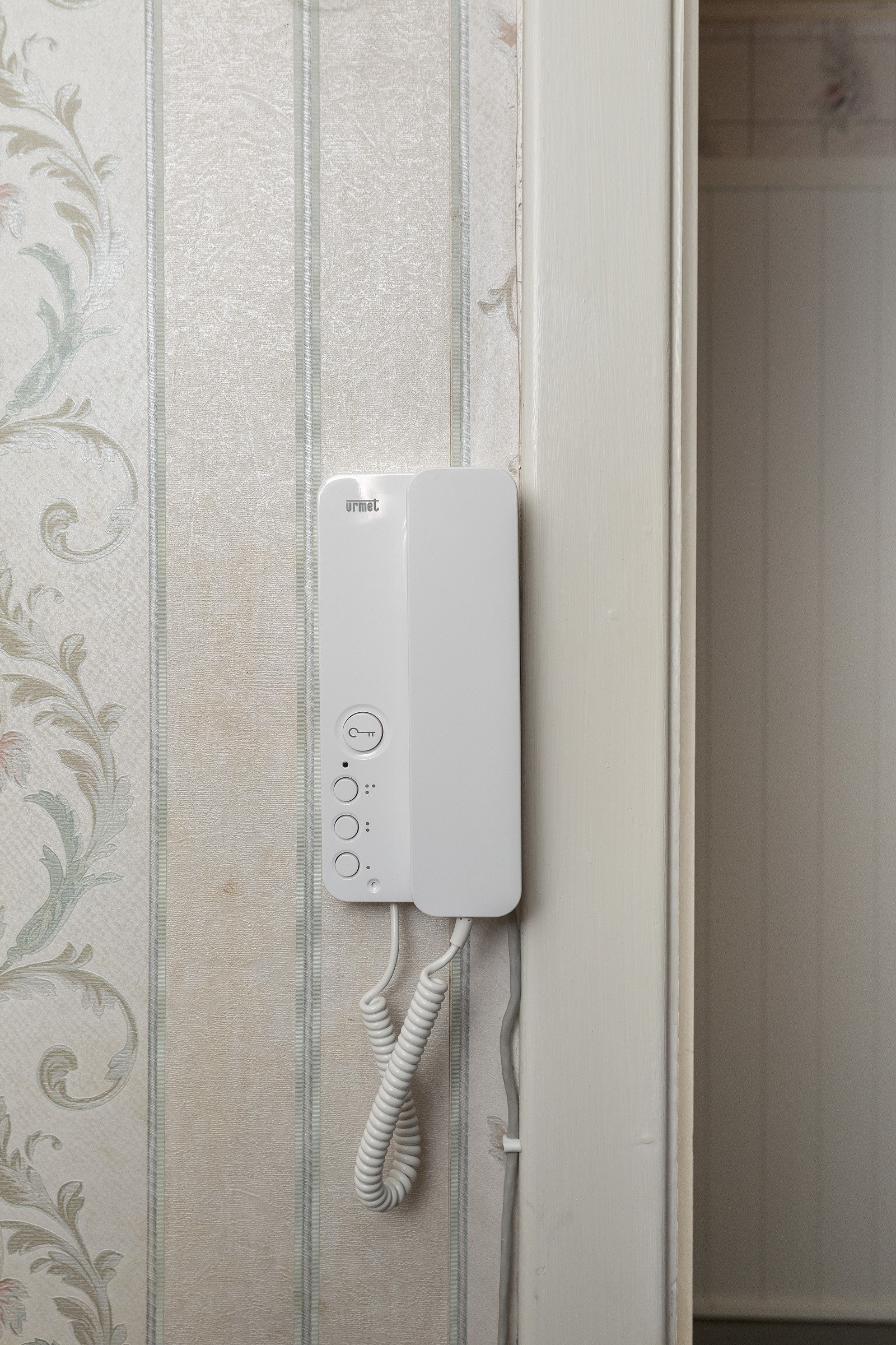 Det er porttelefon tilhørende leiligheten. Galleribilde