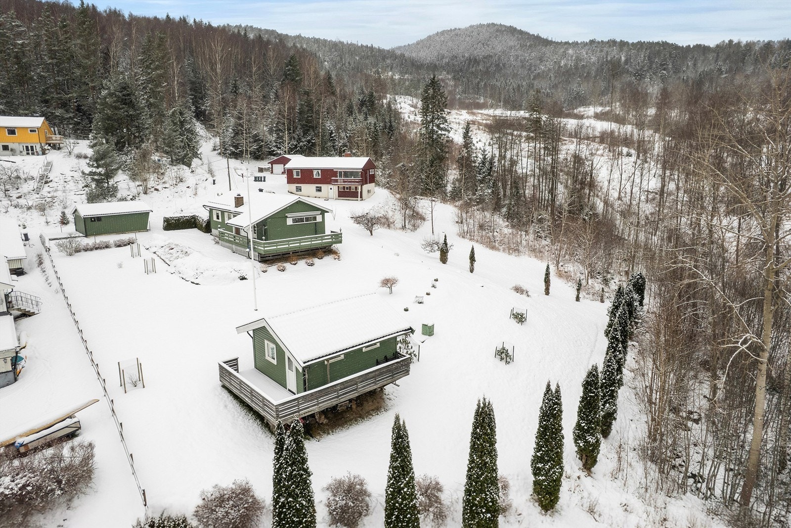 Pent opparbeidet tomt og hage Galleribilde