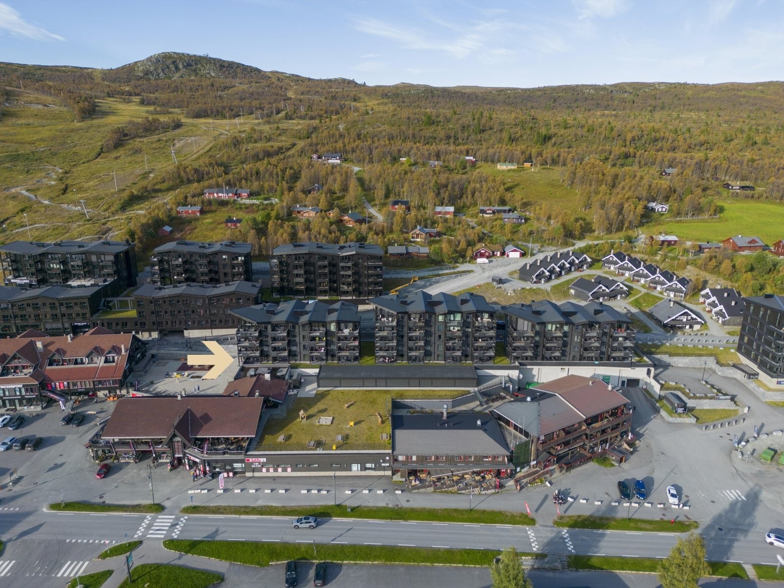 Det medfølger en garasjeplass og to sportsboder til leiligheten. Galleribilde