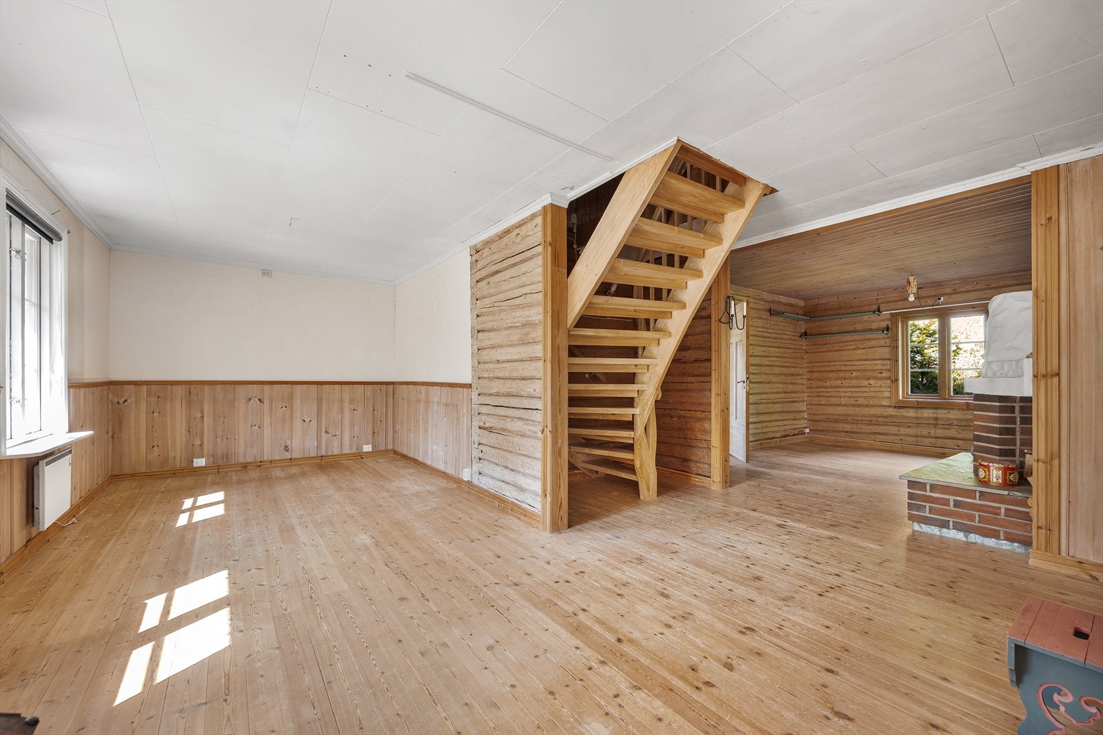 Den tredelte stuen gir en god flyt og stor møbleringsfrihet. Galleribilde