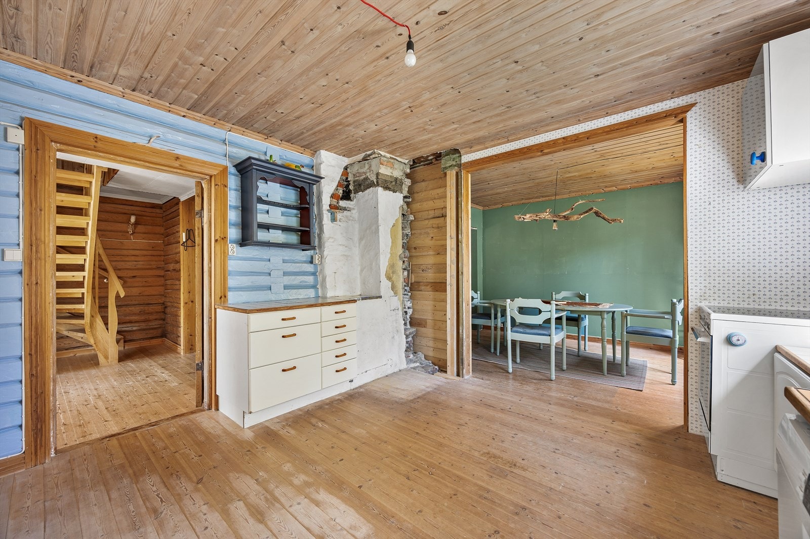 Kjøkkenet har en romslig utforming. Galleribilde