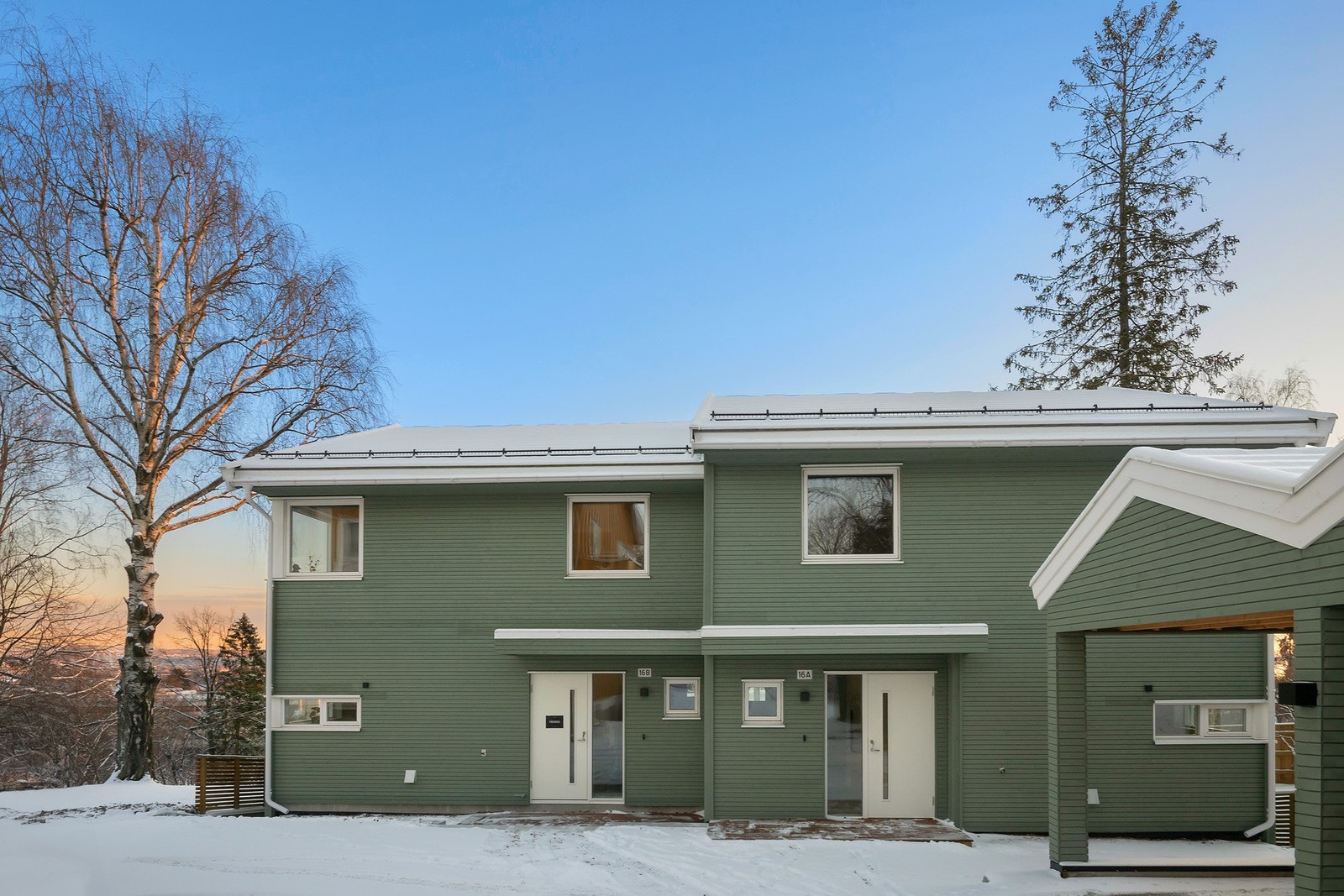 Inngangsparti i Sondrevegen 16 A og B. Galleribilde