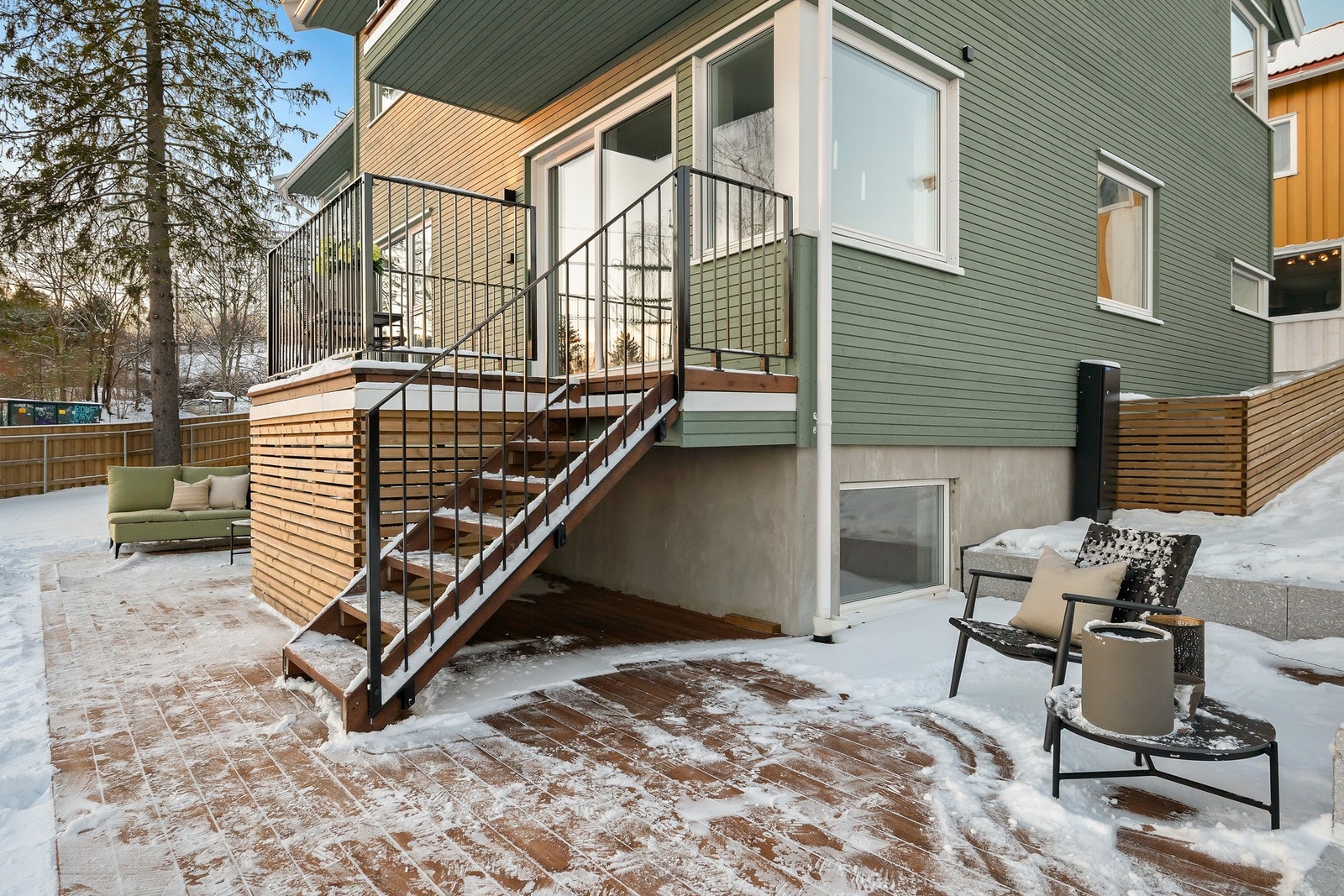 Markterrassen har god plass til sittegruppe. Galleribilde