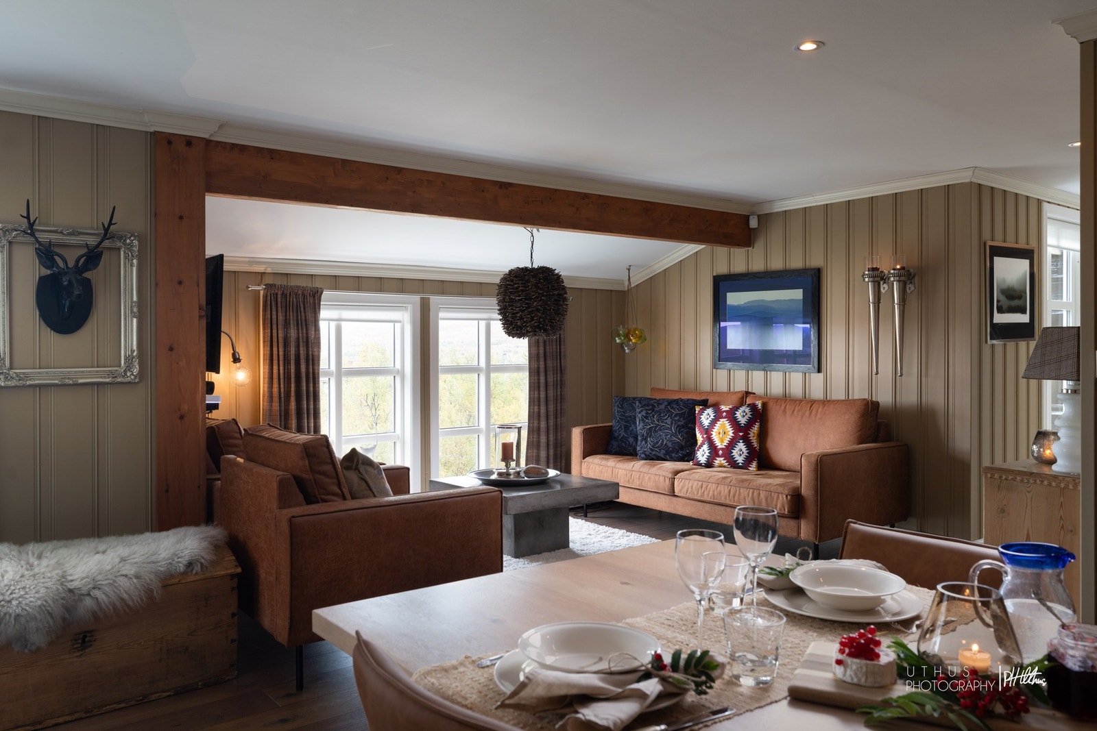 Det er varmekabler i gulvet i hele hovedetasjen, med unntak av soverom. Galleribilde