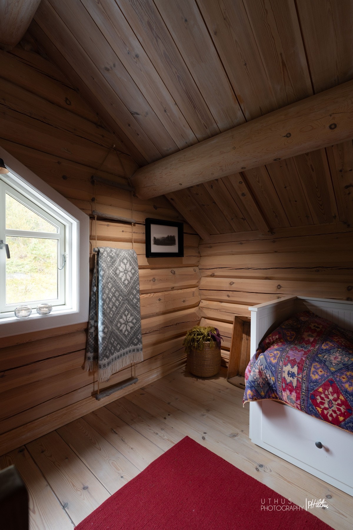 Noe av arealet på hems er ikke fullt målbart pga. takhøyde. Galleribilde