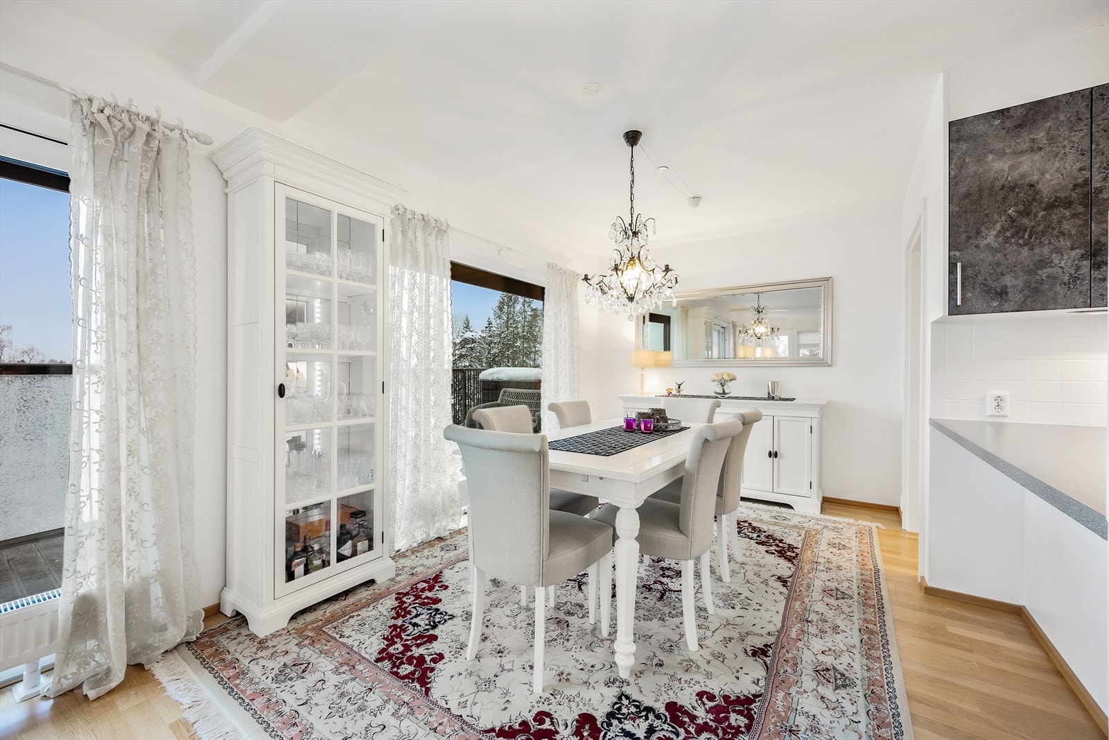 Spisestue. Galleribilde