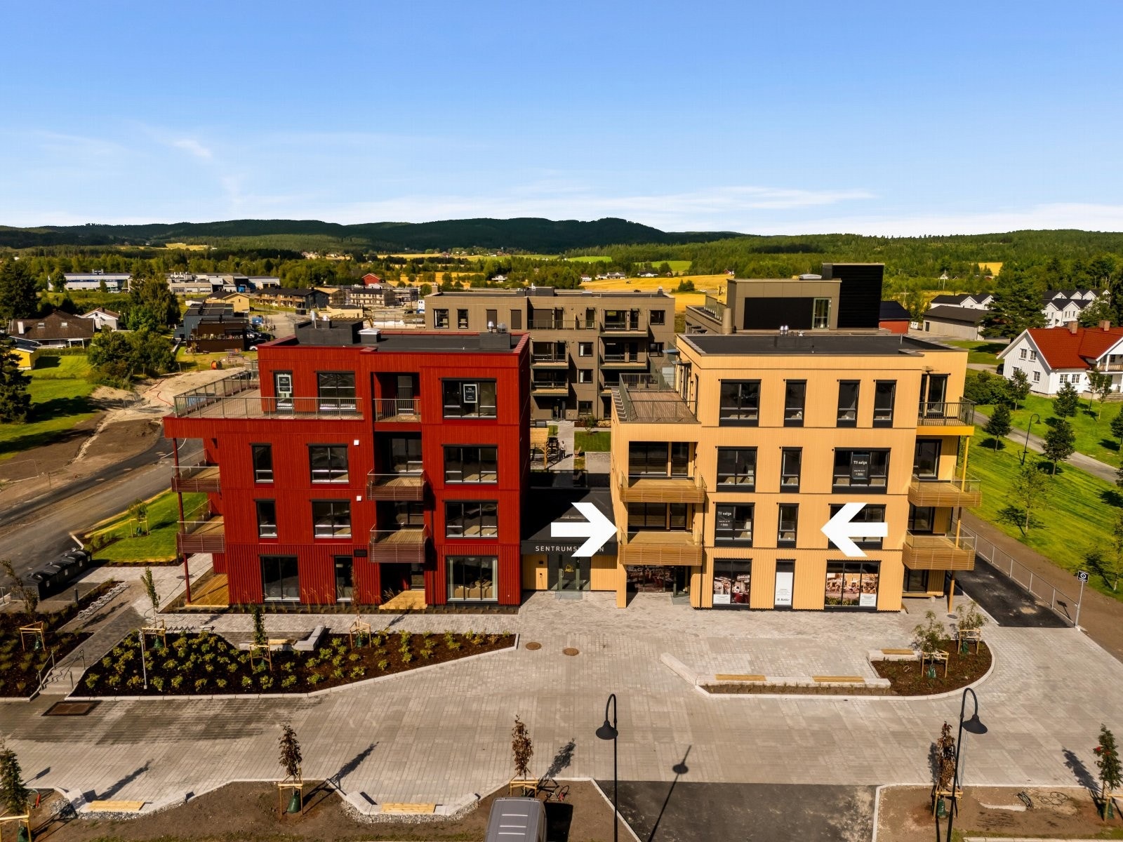 Sentrumshagen, nyoppført leilighetskompleks i sentrum av Aursmoen. Flotte, felles takterrasser / gjesteleilighet og hyggelig fellesstue som også kan leies til private selskap. Galleribilde