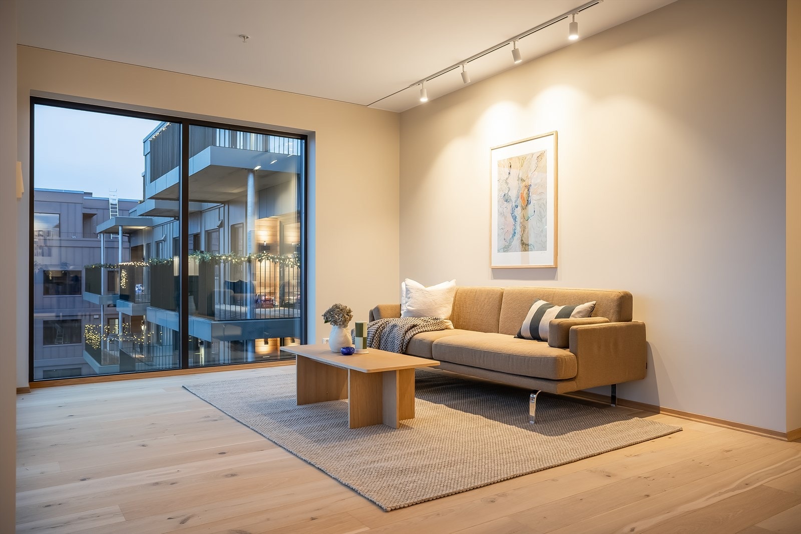 Det er planlagt nye fasiliteter på Leangen som Rema 1000 med blomsterhjørnet, Snurr bakeri, apotek og frisør- estimert ferdigstilles i 2028. Galleribilde