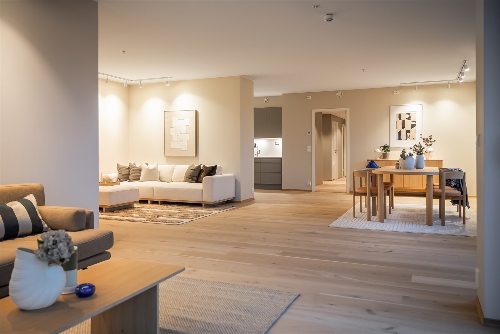 Dette er leiligheten for deg som ønsker å bo sentralt, men likevel skjermet og tiltrukket fra bykjernen. Galleribilde