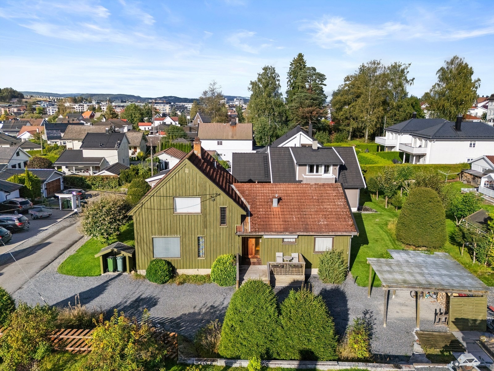 Eneboligen er presentert av Frode Bjørnevik i EiendomsMegler 1. Galleribilde