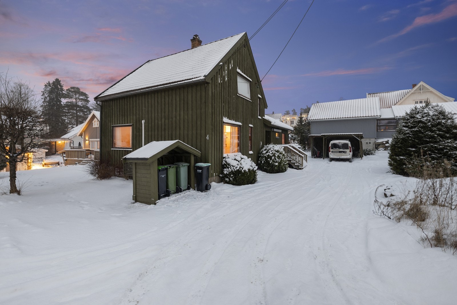 Beliggenheten gir enkel tilgang til både offentlig transport og servicetilbud. Galleribilde